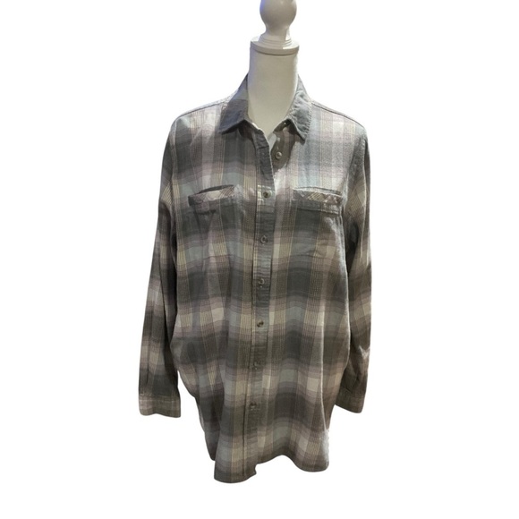 BDG Tops - BDG Gray Plaid Button Down Shirt Size Small